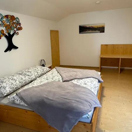 Haus Edelweiss אוברטראון