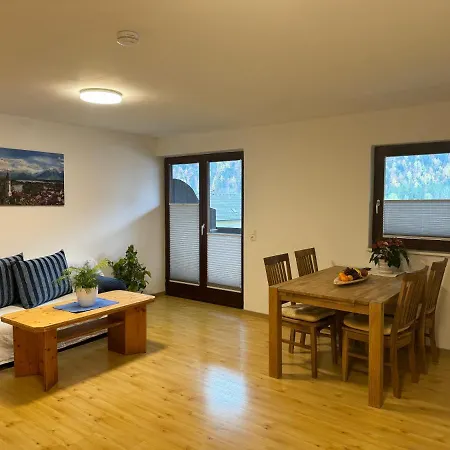 Haus Edelweiss בית הארחה *