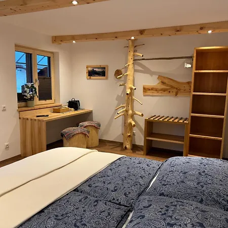 Haus Edelweiss בית הארחה