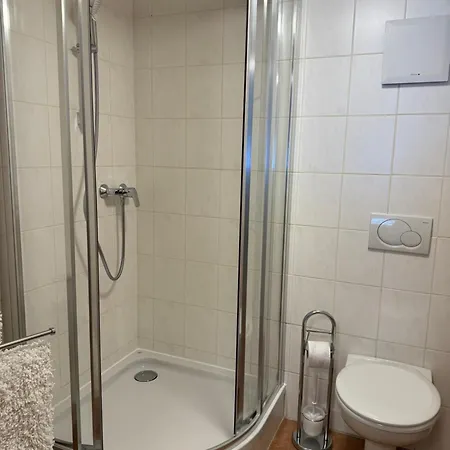 Haus Edelweiss בית הארחה אוברטראון